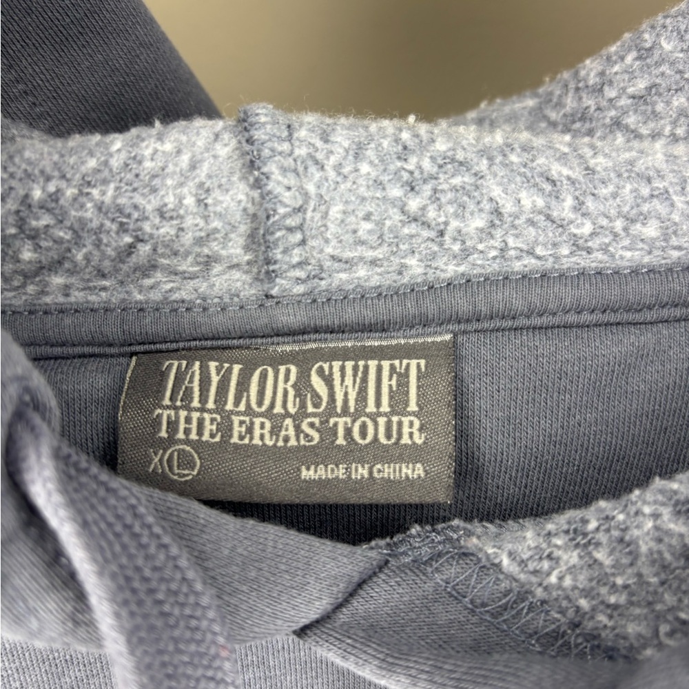 Taylor Swift The Eras Tour Hoodie Size XL - Picture 4 of 6